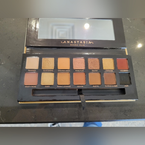 Anastasia Beverly Hill 3 pallet bundle- Modern Ren, Subculture, and Soft Glam - Picture 3 of 7